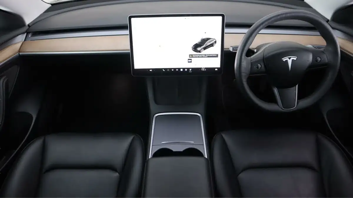 2021-tesla-model-3-e-long-range-awd-big-12