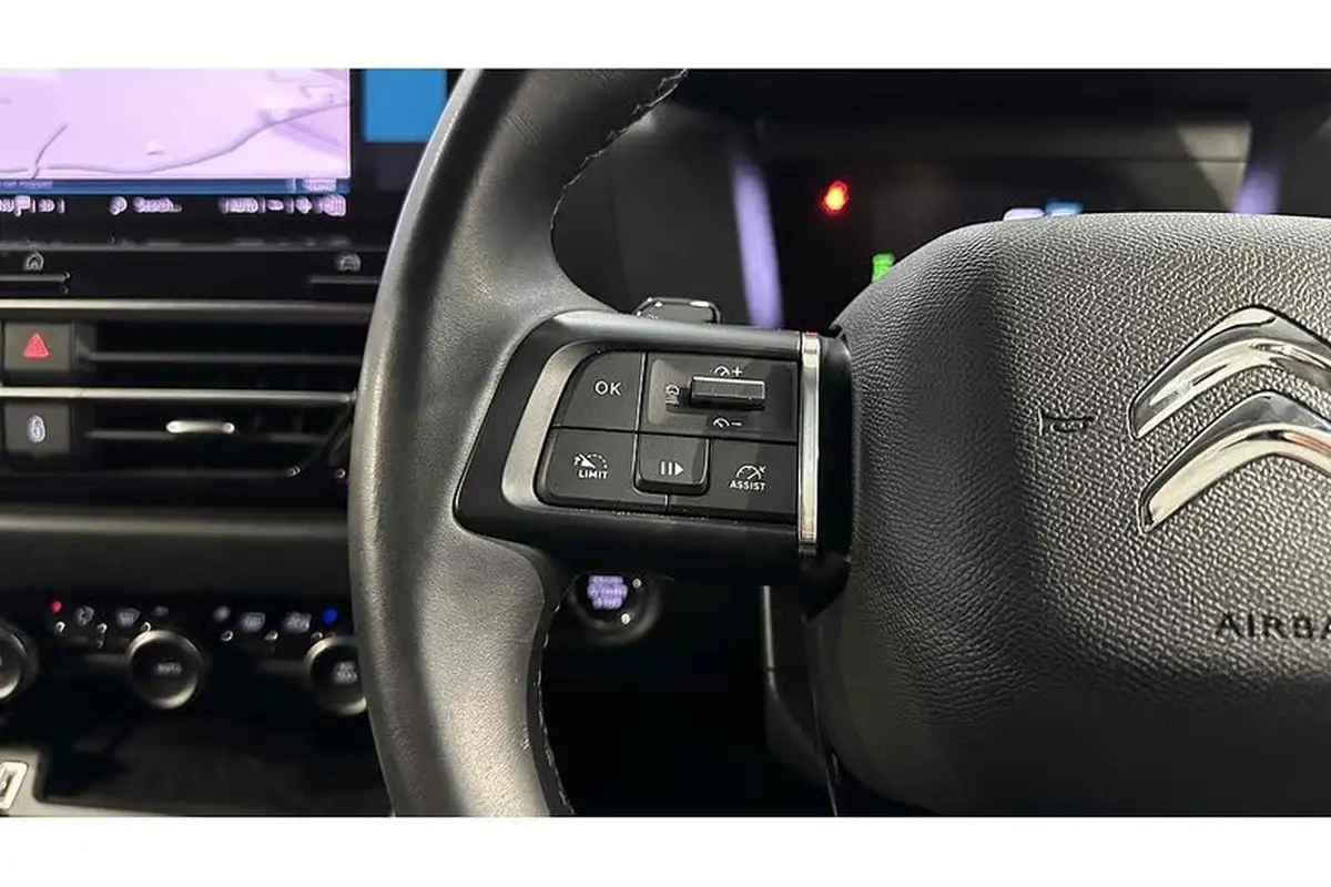 2021-citroen-c4-12-puretech-shine-plus-130ps-big-36