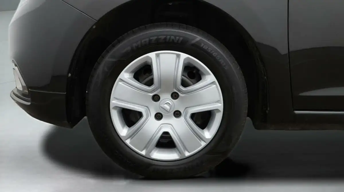 2020-dacia-sandero-09-tce-comfort-big-18