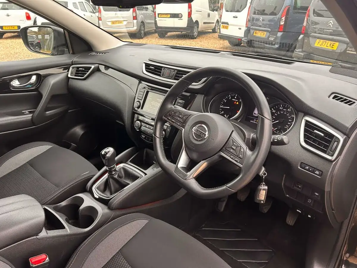 2019-nissan-qashqai-13-dig-t-acenta-premium-140ps-big-34