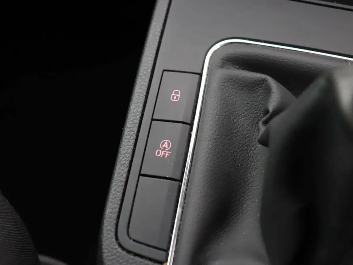 2018-seat-ibiza-10-tsi-se-technology-big-28