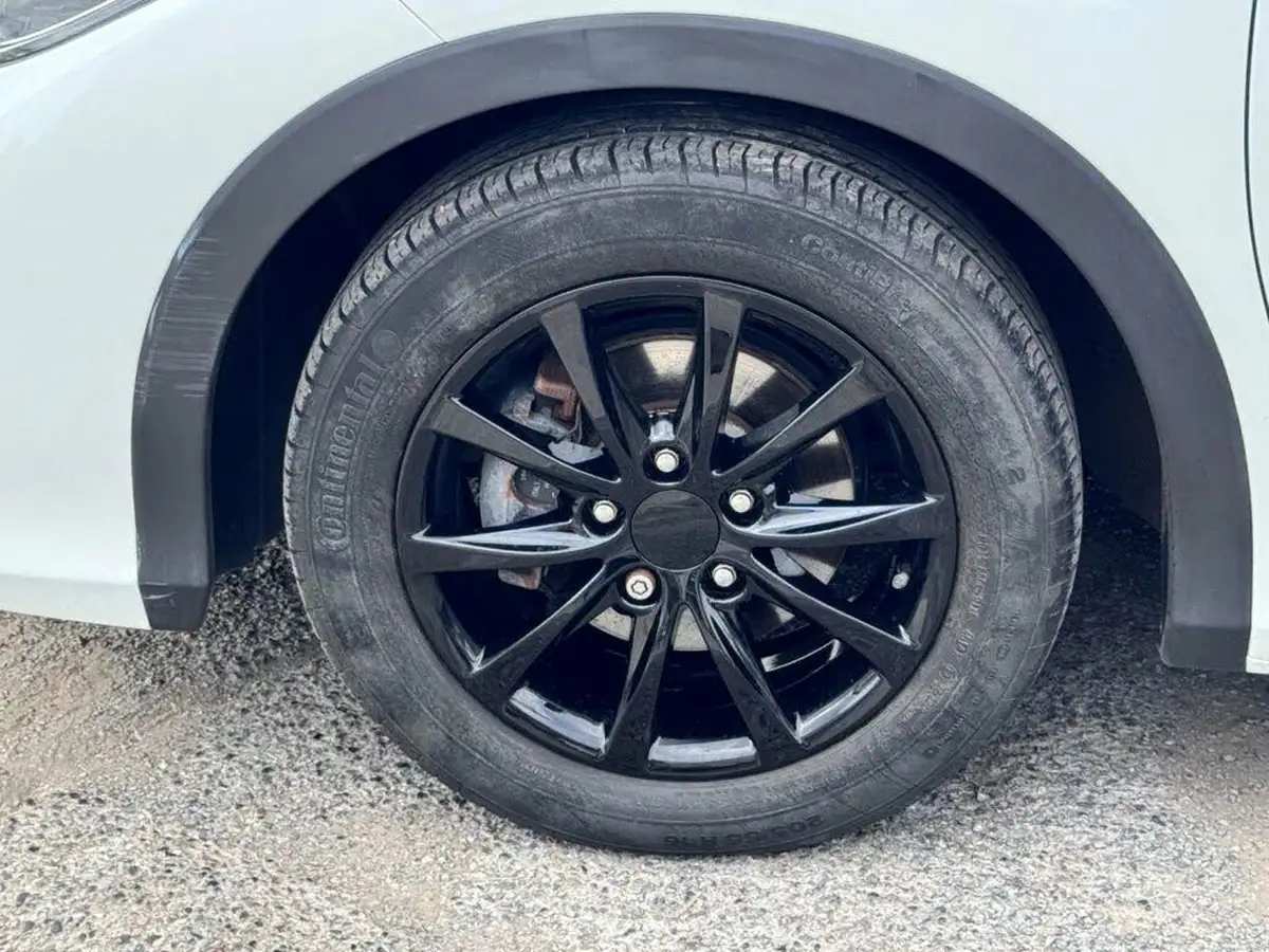 2015-honda-civic-18-s-1-cd-hatchback-big-18