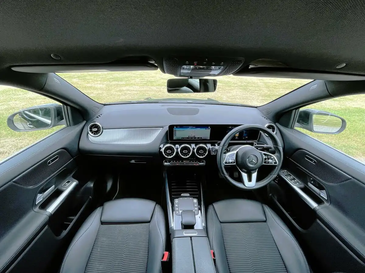 2021-mercedes-benz-gla-class-20d-gla-200d-sport-executive-big-2