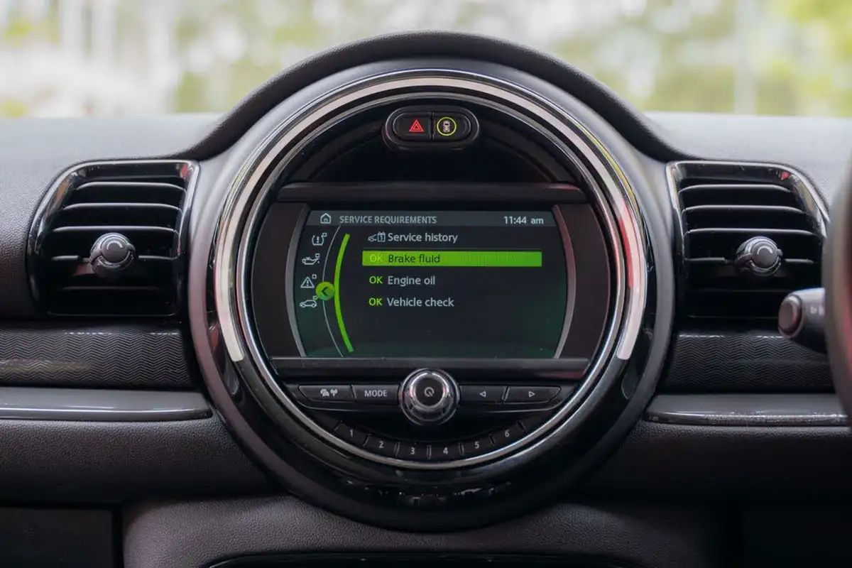 2018-mini-clubman-15-cooper-ss-big-67
