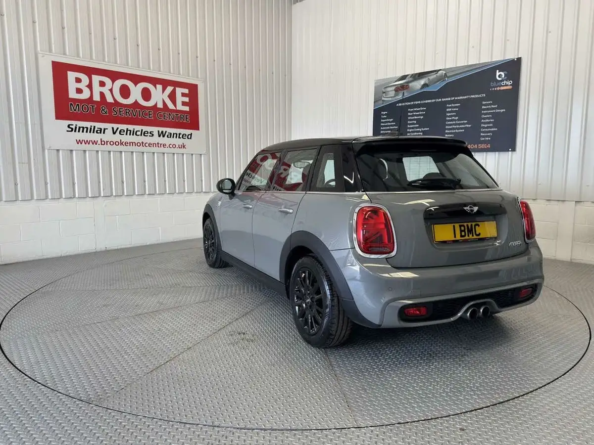 2017-mini-cooper-20-cooper-s-ss-hatchback-5d-sport-auto-big-6