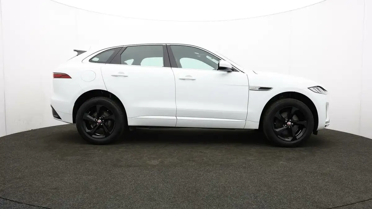 2022-jaguar-f-pace-20-d200-r-dynamic-s-big-27