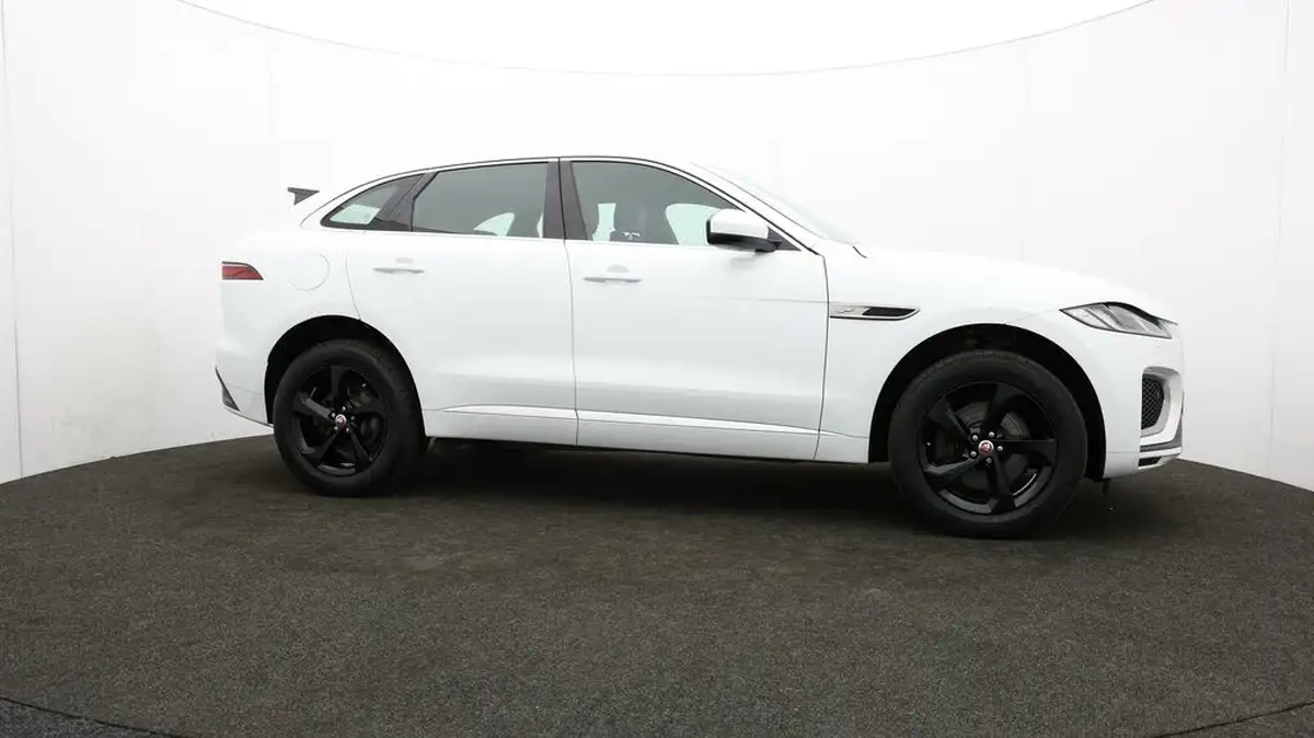 2022-jaguar-f-pace-20-d200-r-dynamic-s-big-31