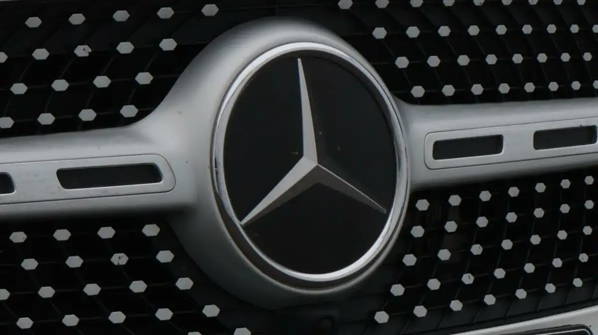 2020-mercedes-benz-glb-class-20d-glb220d-amg-line-premium-plus-driving-assistance7-big-24