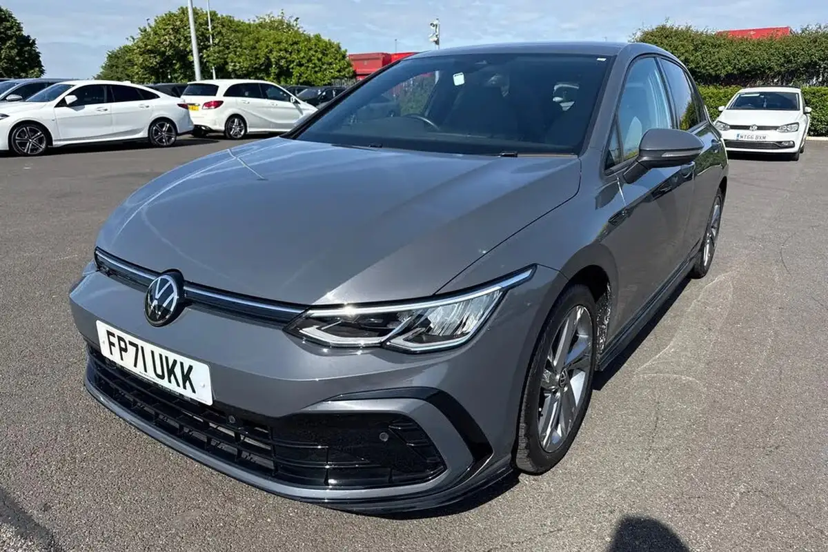 2022-volkswagen-golf-15-tsi-r-line-130ps-hatchback-big-26