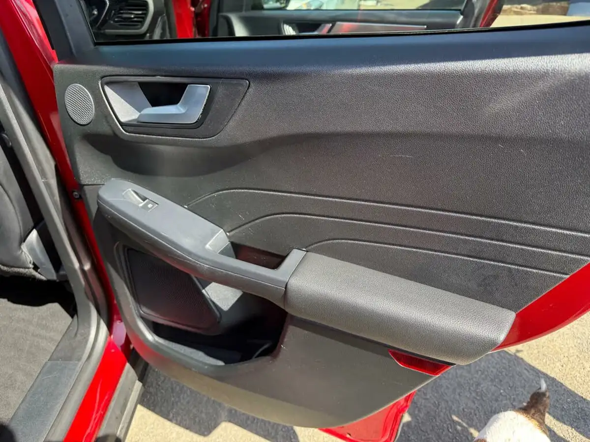 2022-ford-kuga-big-27