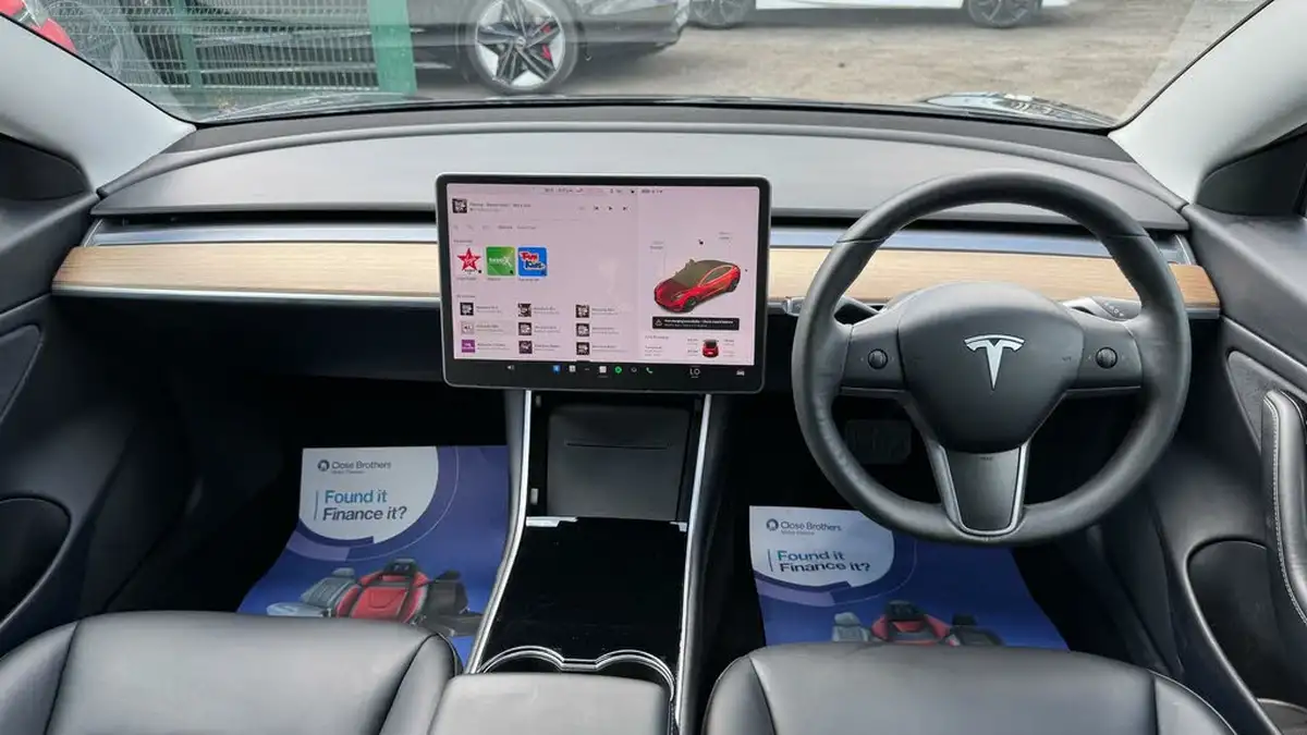2020-tesla-model-3-e-standard-plus-big-10