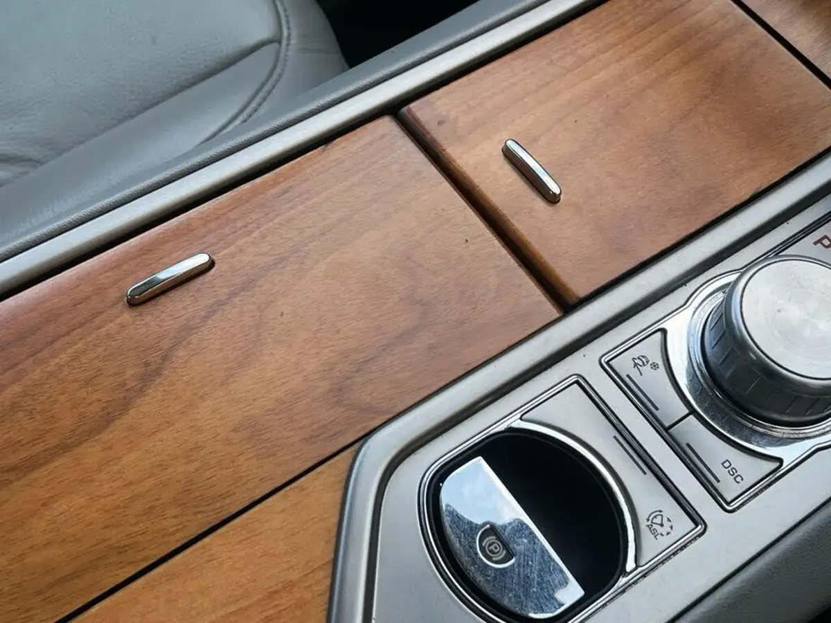 2010-jaguar-xf-30-luxury-big-45