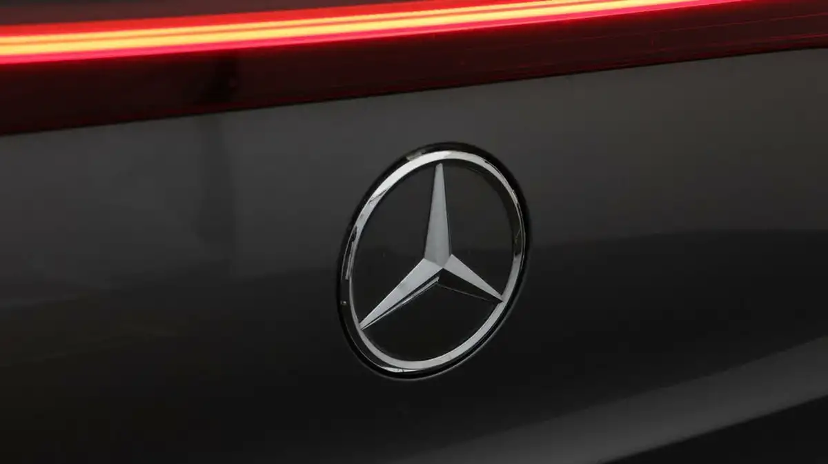 2022-mercedes-benz-eqa-e-eqa-250-amg-line-big-19
