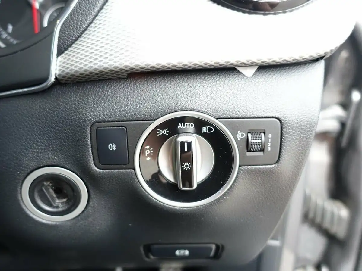 2015-mercedes-benz-b-class-21cdi-b200-sport-executive-big-25