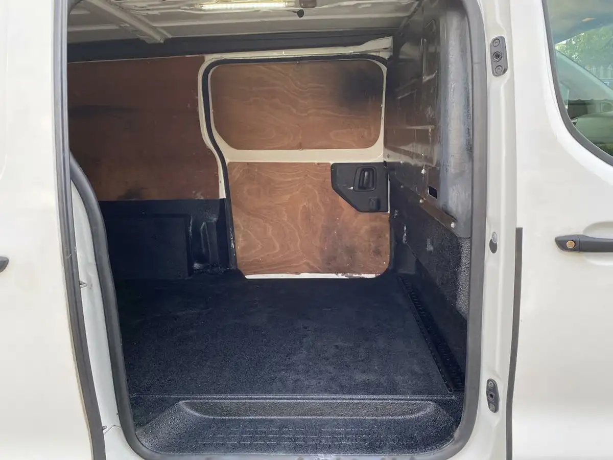 2017-citroen-dispatch-16bluehdi-x-m-1000-115pseu6-ss-big-29