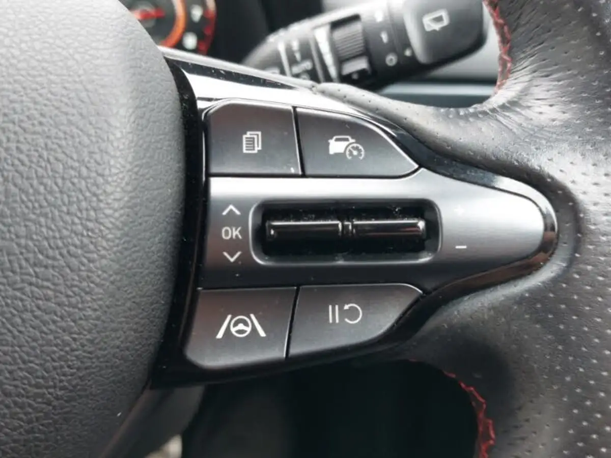 2023-hyundai-i20-10-t-gdi-n-line-eclutch-imt-big-11