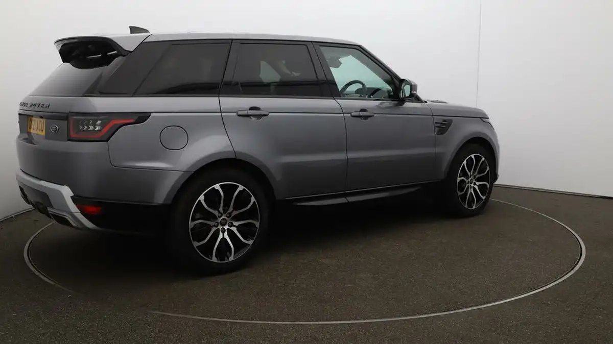 2021-land-rover-range-rover-sport-30-d300-hse-silver-big-47