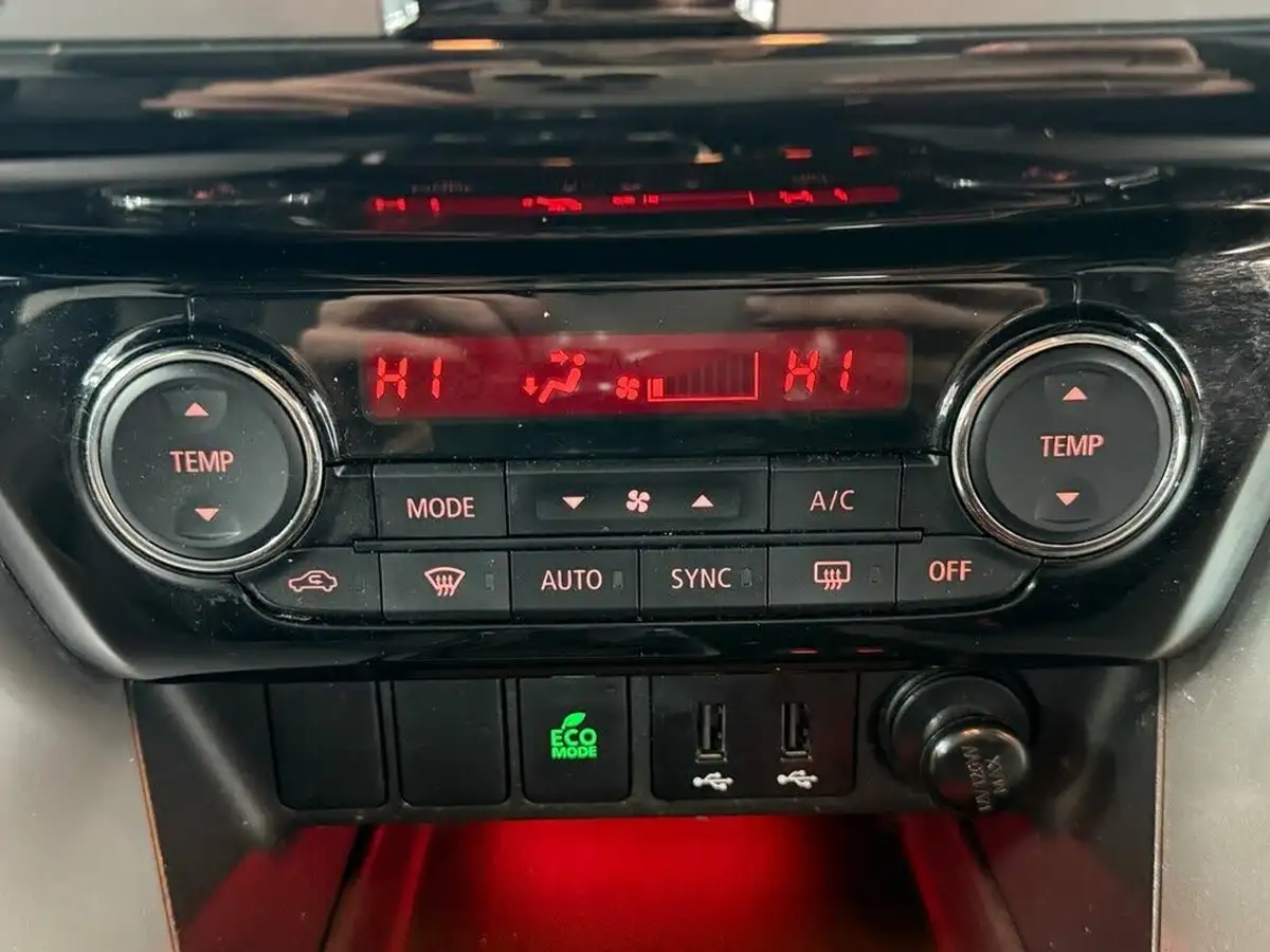 2019-mitsubishi-eclipse-cross-15-black-big-52