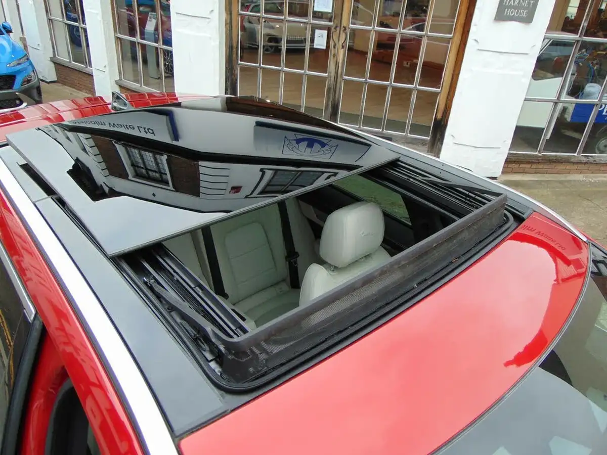 2023-jaguar-f-pace-20-d200-r-dynamic-se-black-big-3