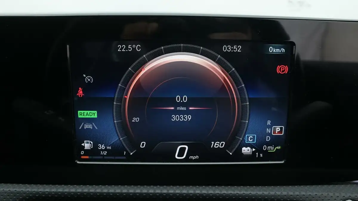 2022-mercedes-benz-a-class-13-a250e-amg-line-edition-hatchback-5d-big-10