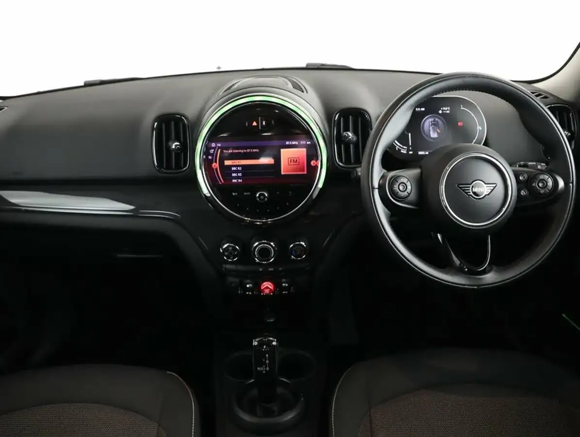 2020-mini-countryman-20td-cooper-d-classic-comfort-auto-big-27