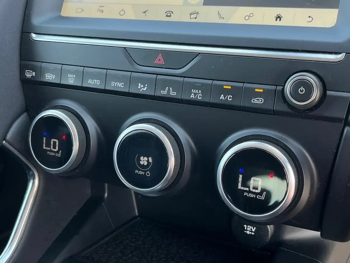 2018-jaguar-e-pace-20-i4d-s-big-11