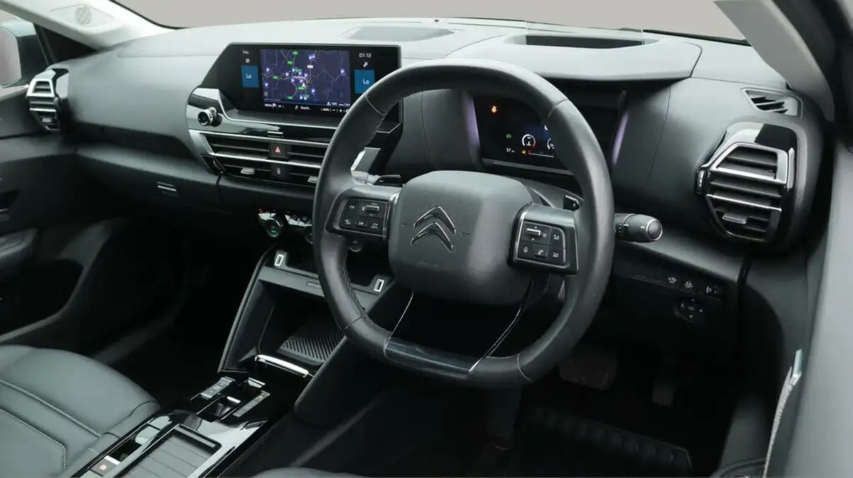 2022-citroen-c4-big-9