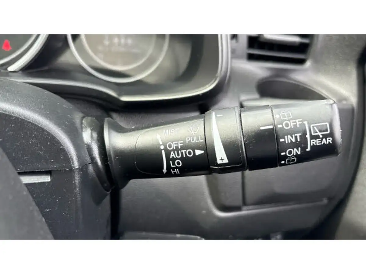2019-honda-jazz-13-i-vtec-se-cvt-big-14