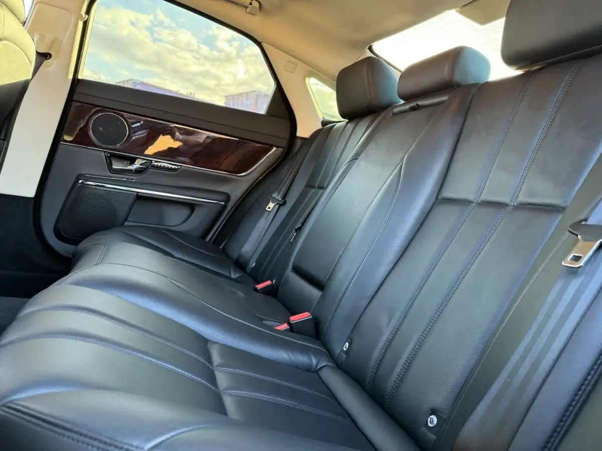 2011-jaguar-xj-series-30td-xj-luxury-swb-big-21
