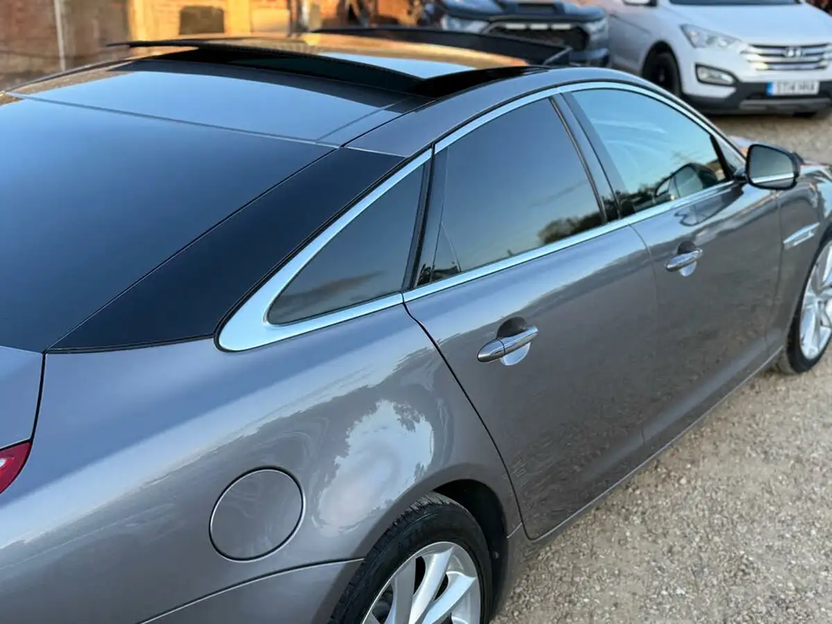 2011-jaguar-xj-series-30td-xj-luxury-swb-big-45