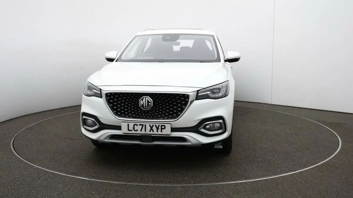 2021-mg-hs-15t-gdi-exclusive-162ps-big-31