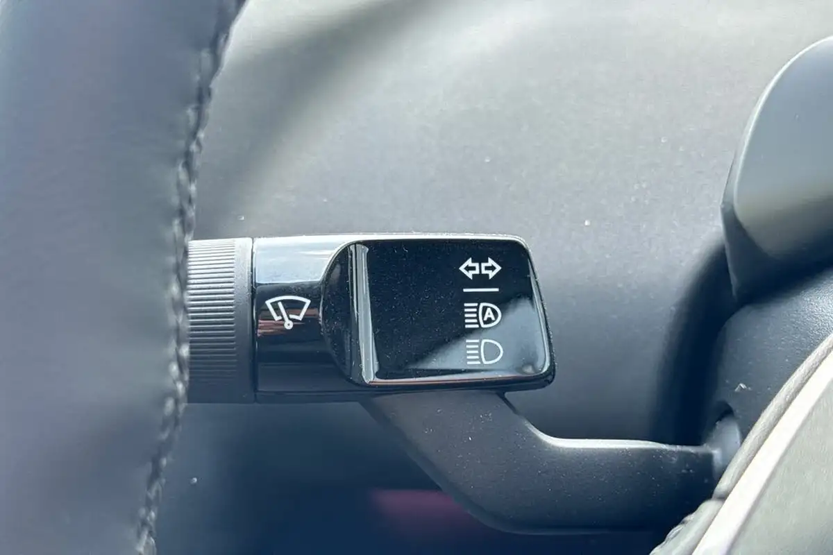 2025-volvo-ex30-e-single-motor-ultra-big-29