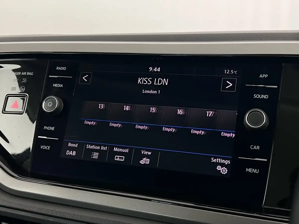 2019-volkswagen-polo-10-tsi-se-ss-big-24