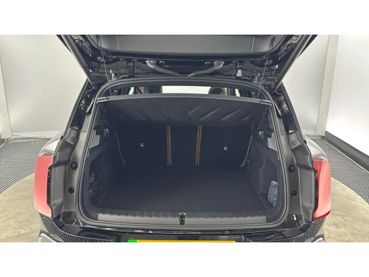 2024-mini-countryman-e-cooper-e-exclusive-big-12