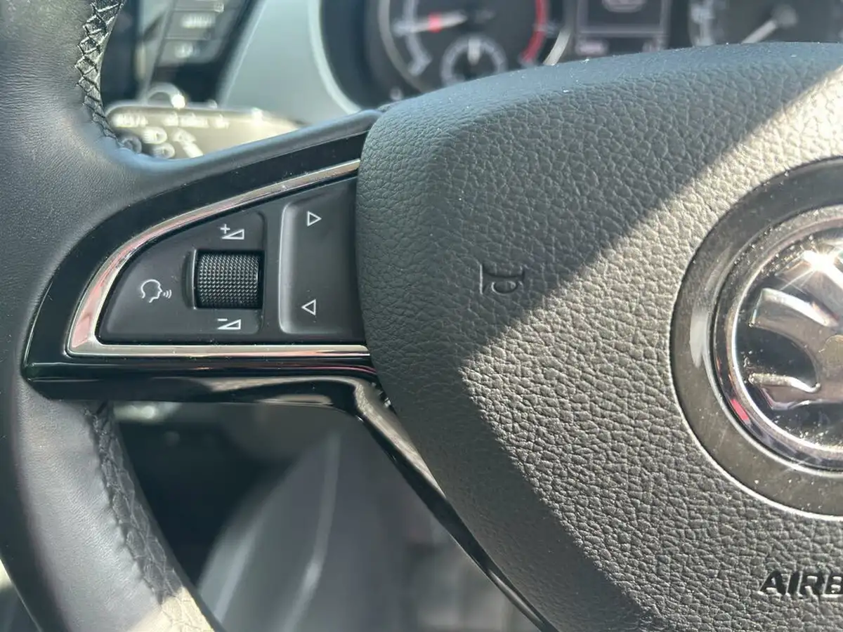 2020-skoda-fabia-10-mpi-colour-edition-60ps-big-10