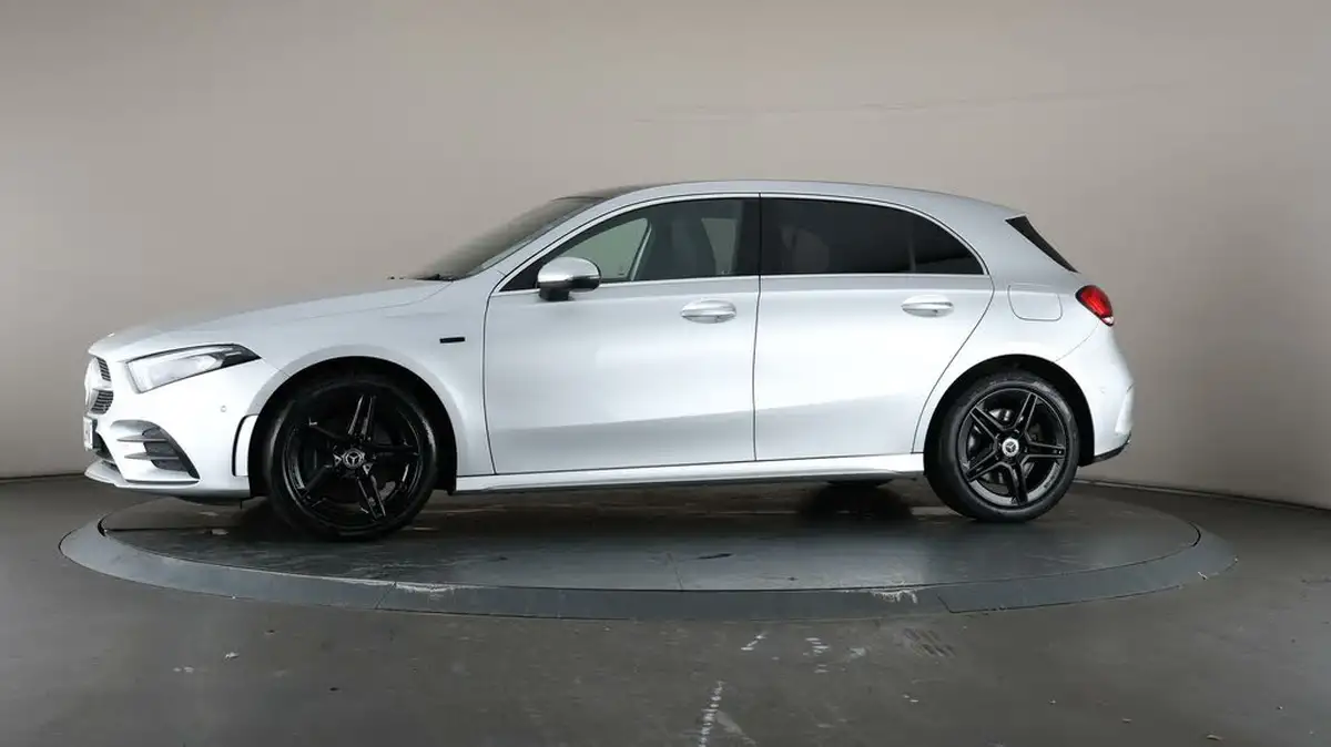 2020-mercedes-benz-a-class-13-a250e-amg-line-premium-plus-hatchback-5d-big-33