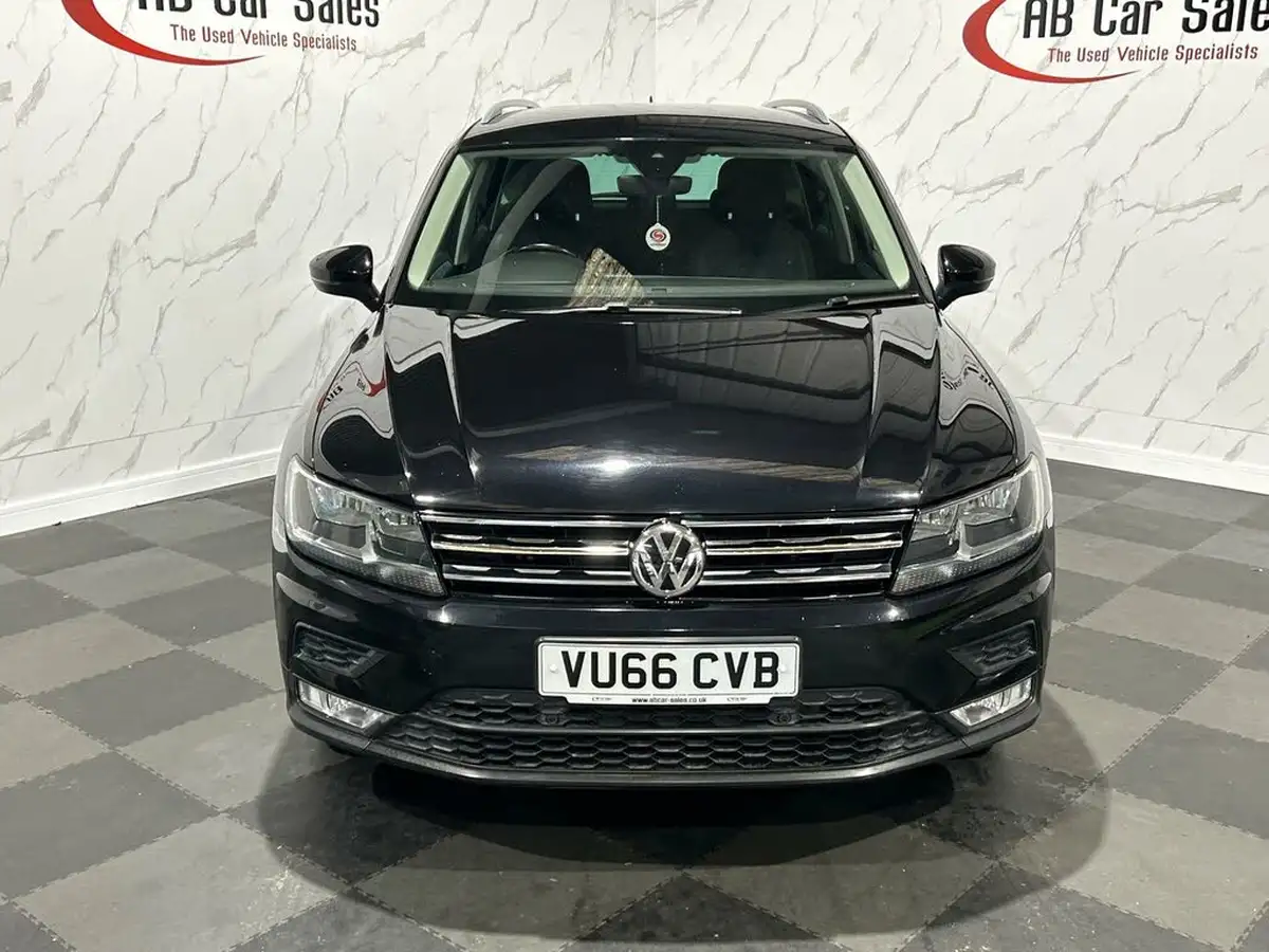 2016-volkswagen-tiguan-20tdi-se-navigation-150ps-4motion-bmt-ss-dsg-big-1