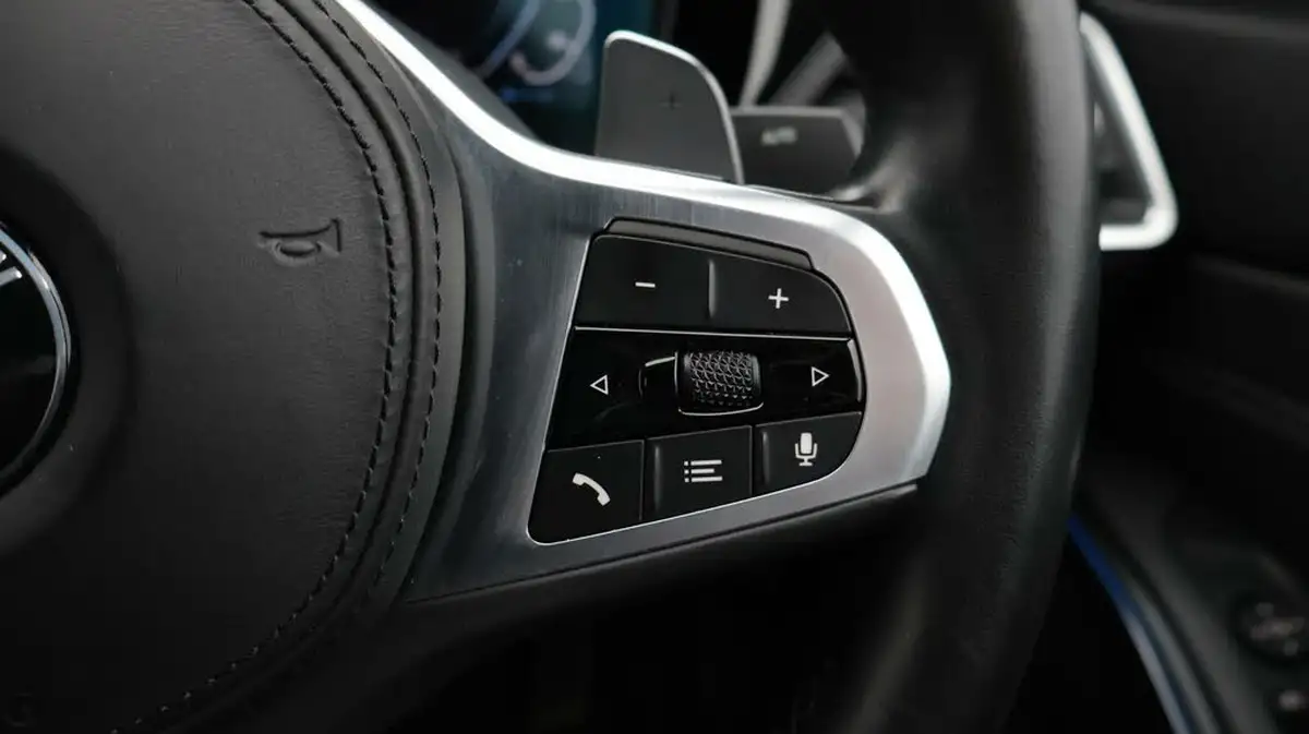 2020-bmw-3-series-20-330e-m-sport-saloon-4d-big-24