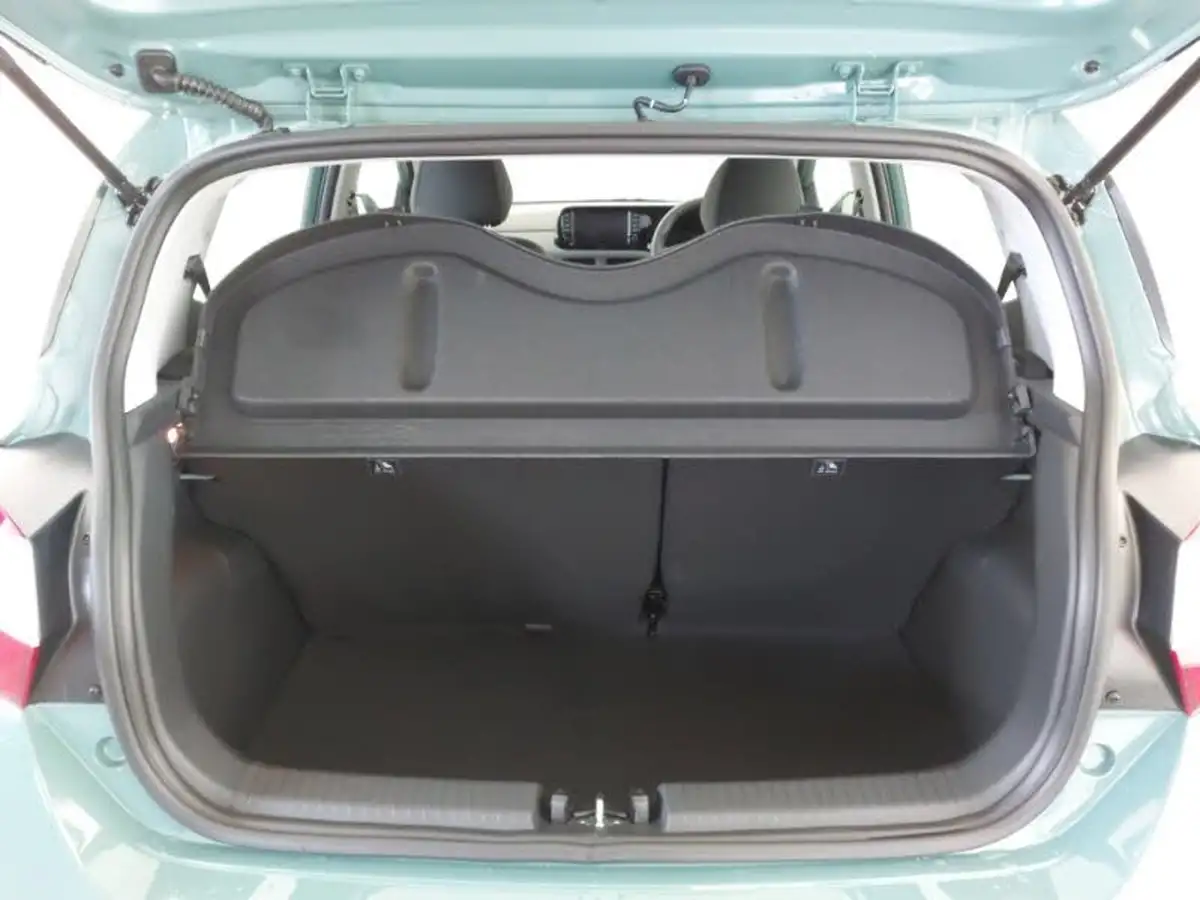 2025-hyundai-i10-12-advance-79ps-auto-big-7