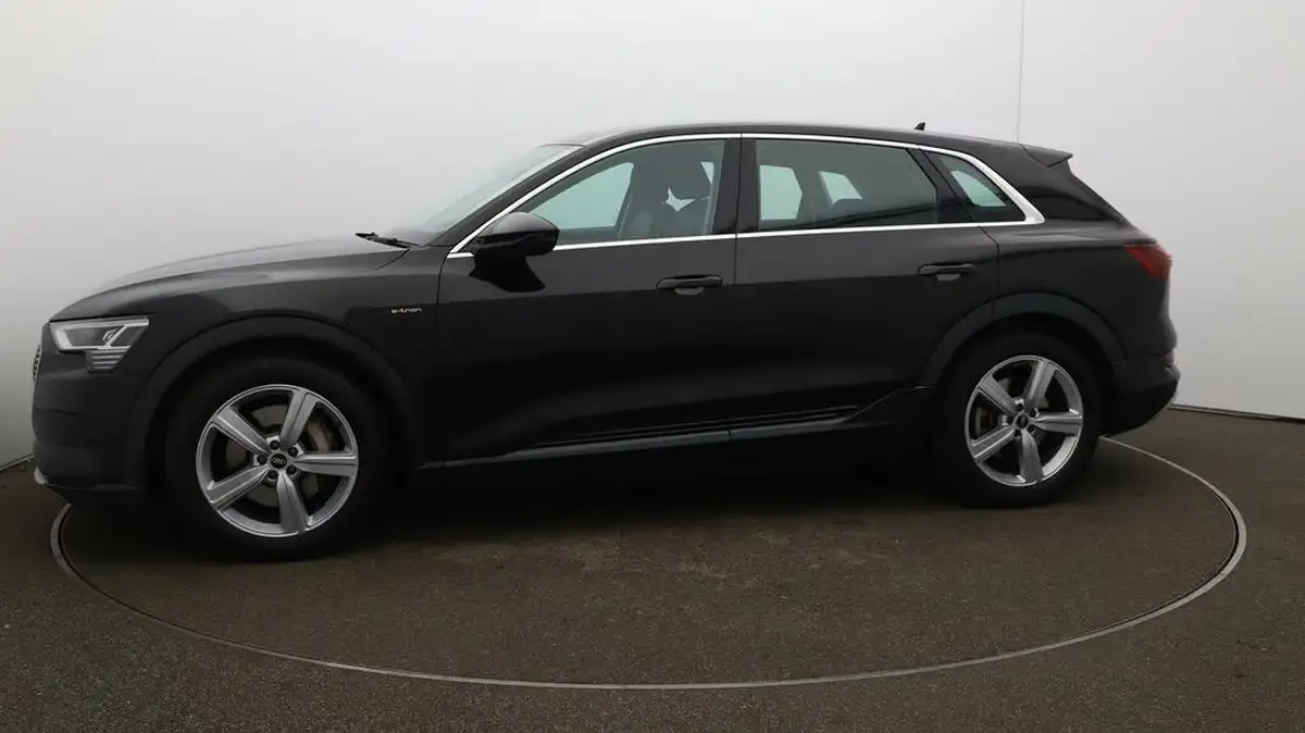 2021-audi-e-tron-50e-technik-station-wagon-big-59