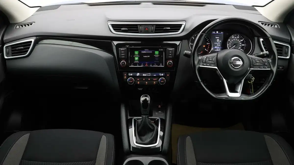 2019-nissan-qashqai-15dci-acenta-premium-17in-alloys-dct-big-12