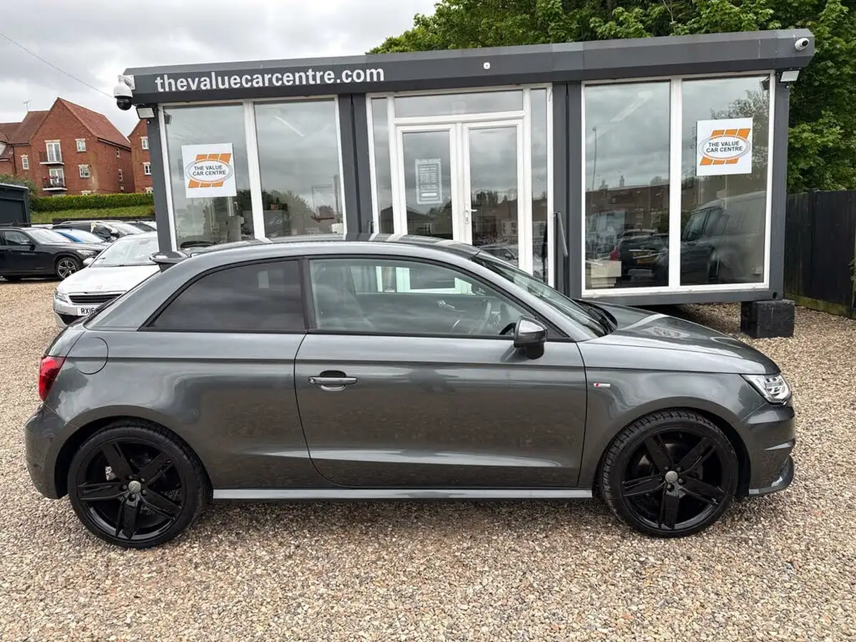 2016-audi-a1-14-s-line-150ps-cod-hatchback-3d-big-1