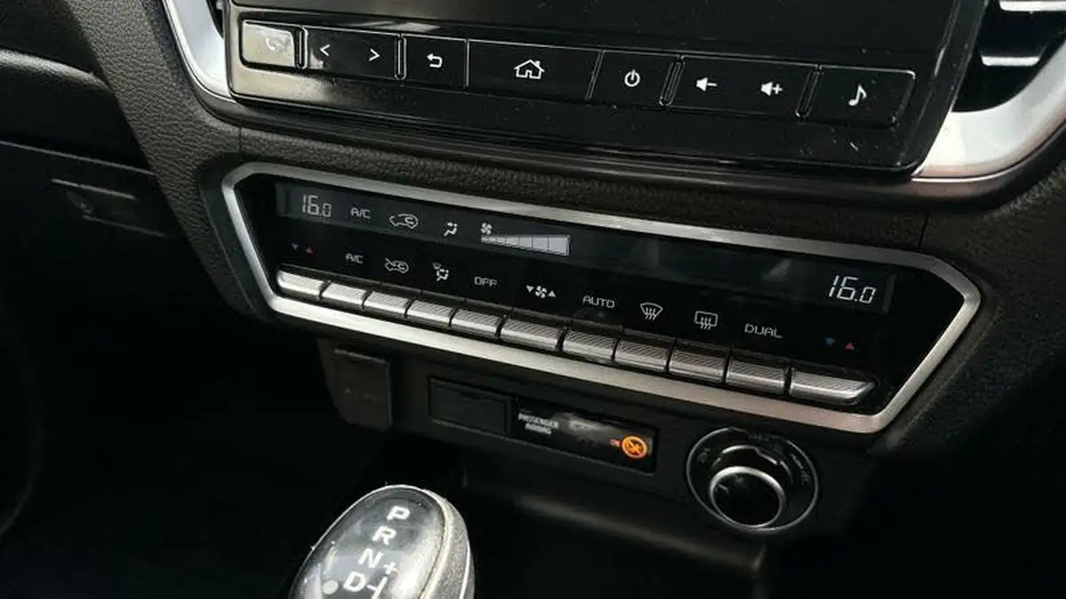 2024-isuzu-d-max-19td-dl40-auto-big-11