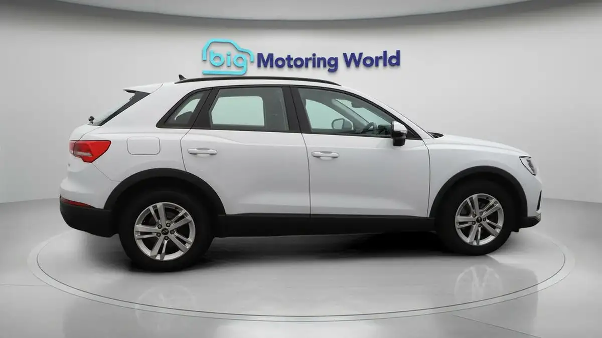 2022-audi-q3-20-35-tdi-technik-big-8