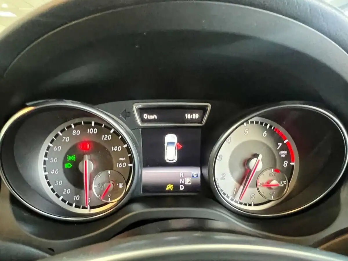 2016-mercedes-benz-gla-class-20-gla-250-amg-line-ss-7g-dct-big-22