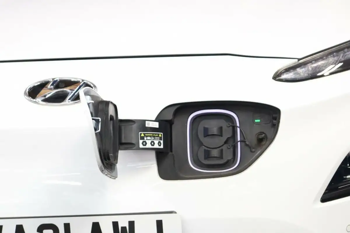 2021-hyundai-kona-e-premium-204ps-64kwh-7kw-obc-big-15