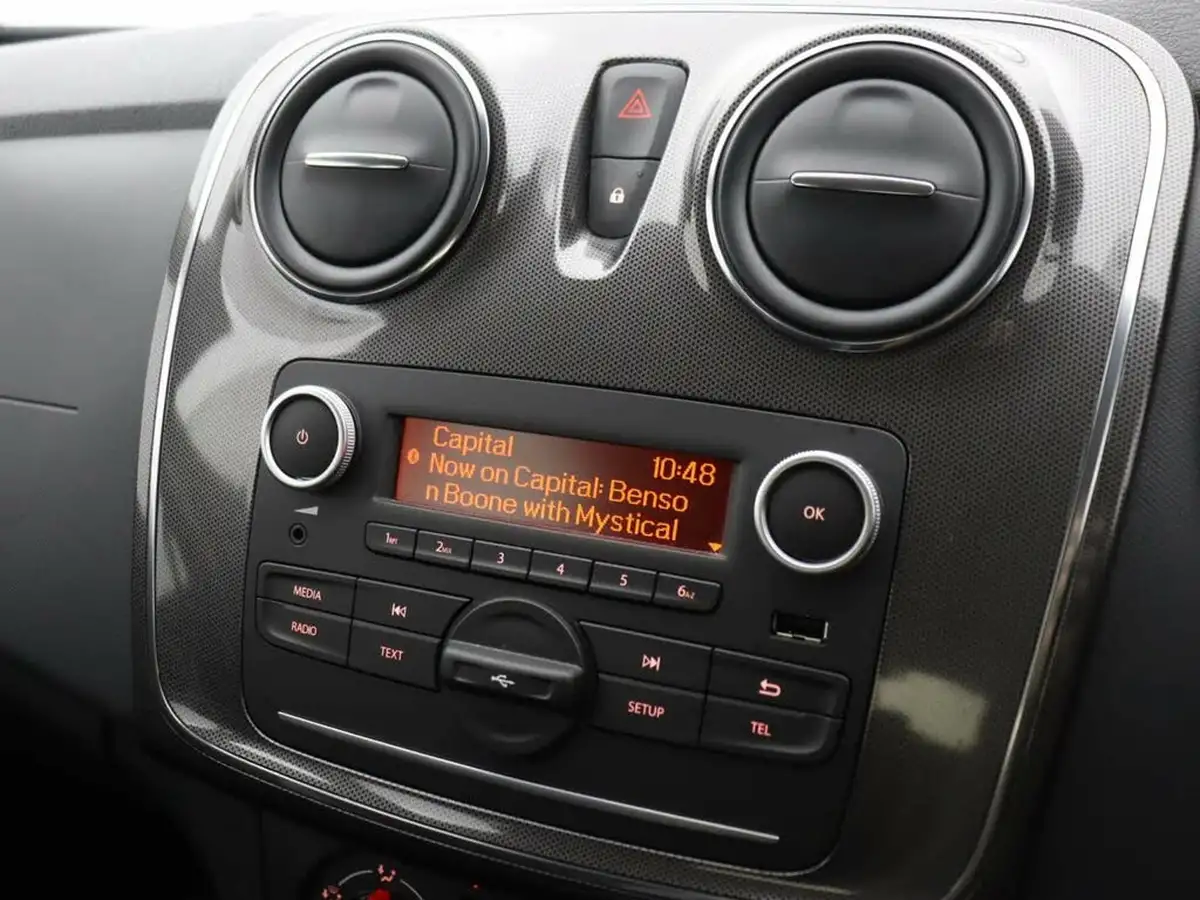 2019-dacia-sandero-stepway-09-tce-essential-big-24