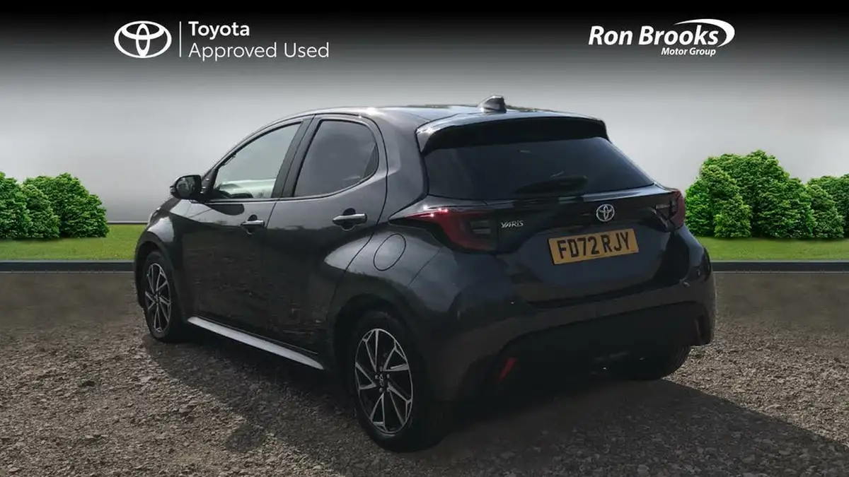 2023-toyota-yaris-15-vvt-i-design-big-3