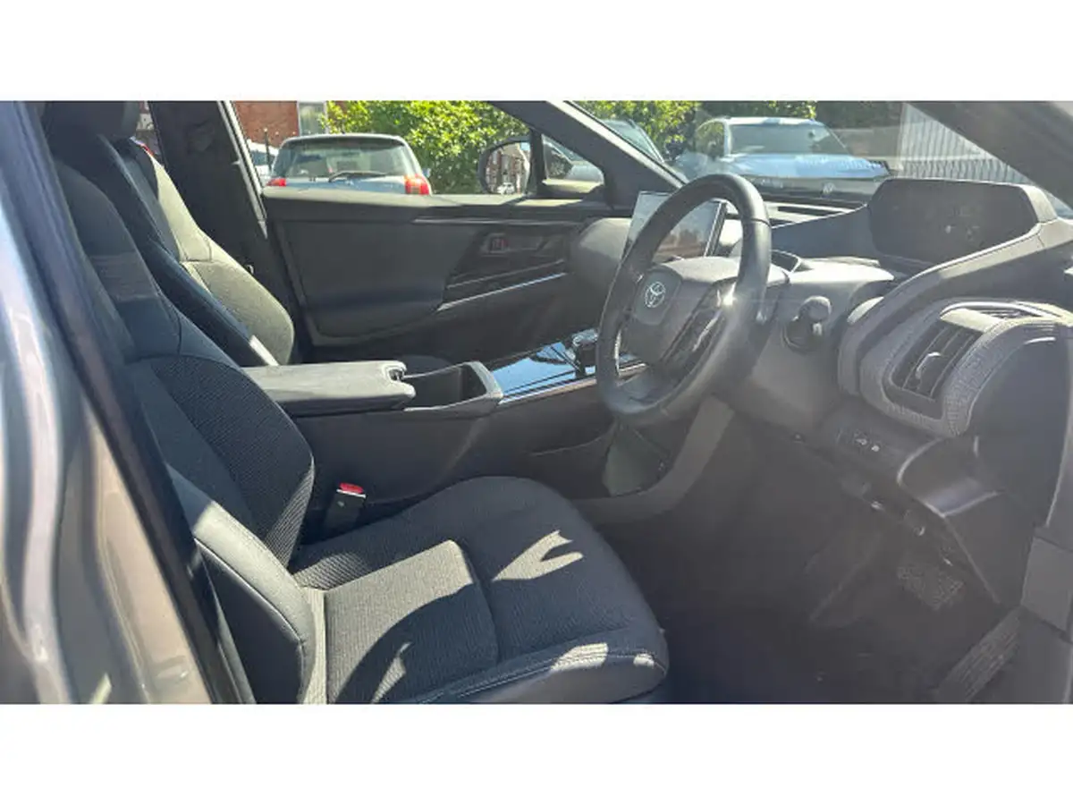 2024-toyota-bz4x-e-motion-201bhp-11kw-obc-big-10