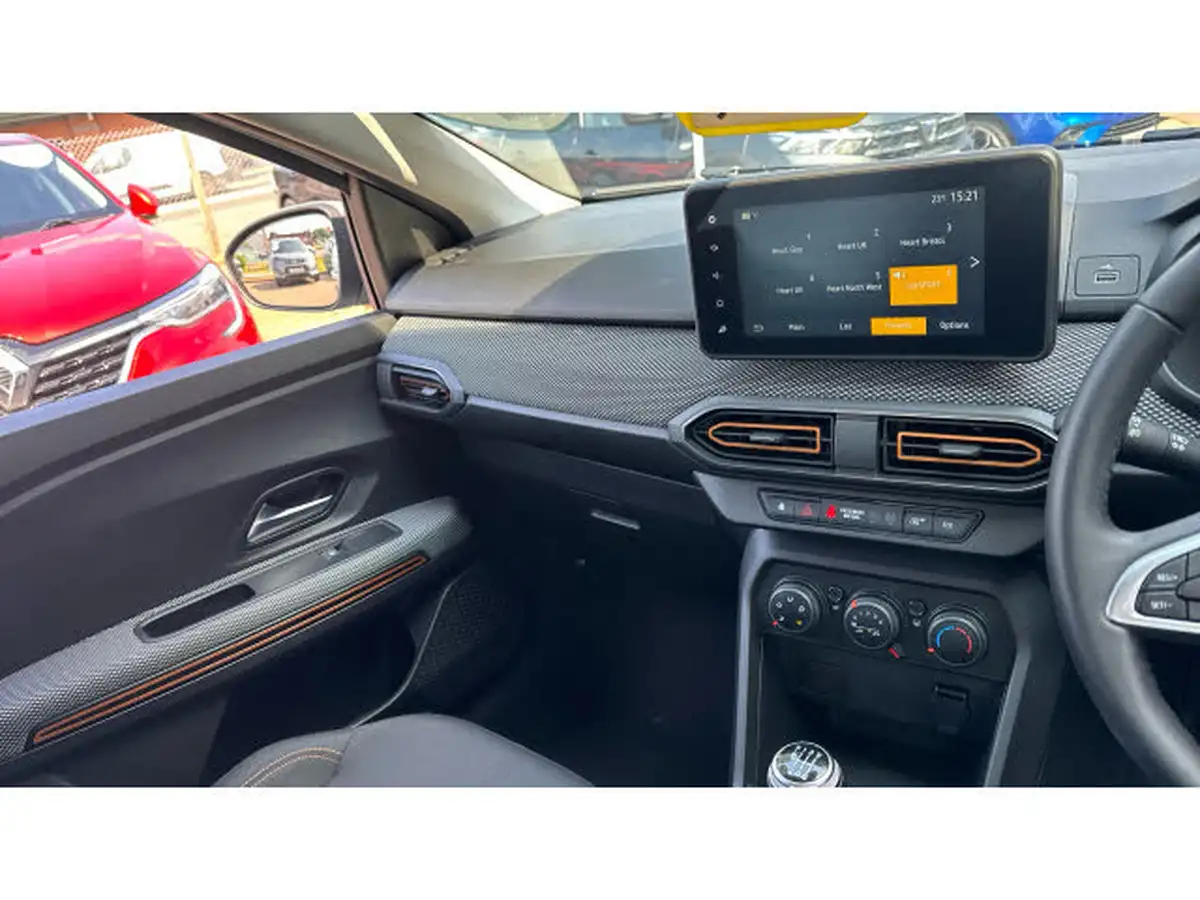 2022-dacia-sandero-stepway-10-tce-comfort-90bhp-big-13